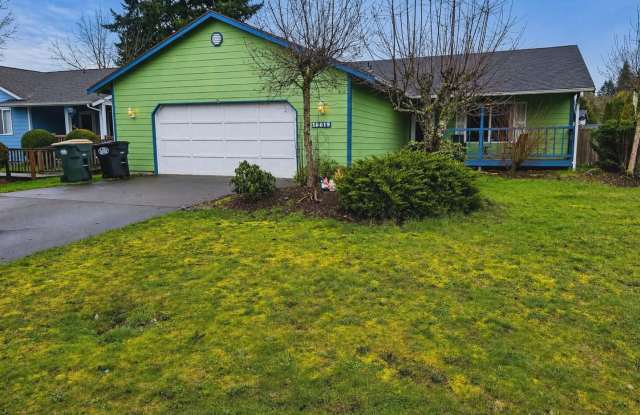 Must See 3 BED/2 Bath Rambler in Heart of Yelm Available 6/10/26! Close to JBLM!!! photos photos