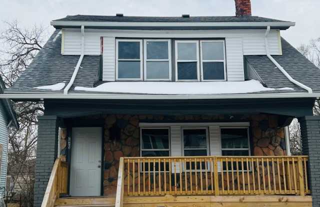 2925  Montgomery - 2925 Montgomery Avenue, Detroit, MI 48206
