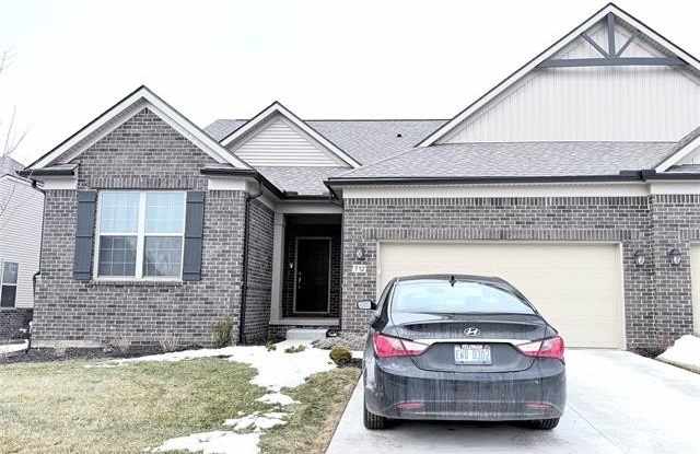 712 W Spaniel Drive photos photos