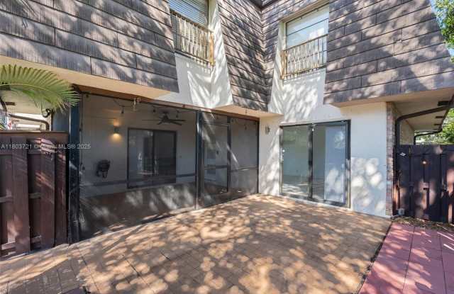 2622 NW 99th Ave photos photos