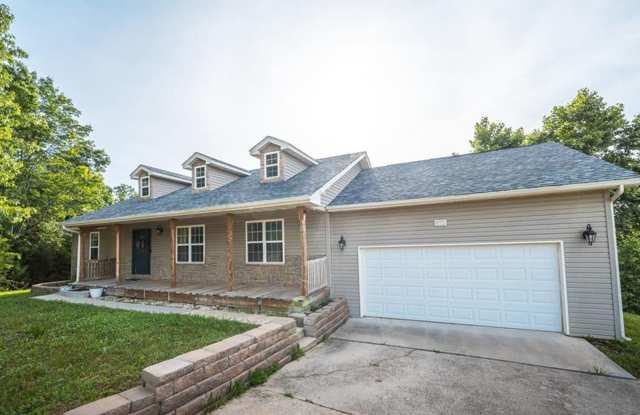 6 bedroom 3 bath with theater and so much more! Gallery 1