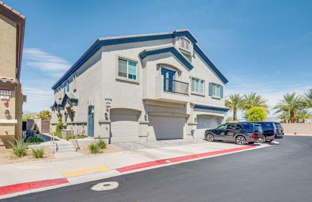 Modern Two-Story Townhome with Community Amenities & Energy Savings Gallery 1