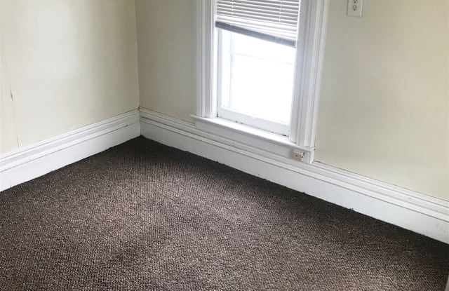 300 Steward Ave # 5 - 300 Steward Ave, Jackson, MI 49201