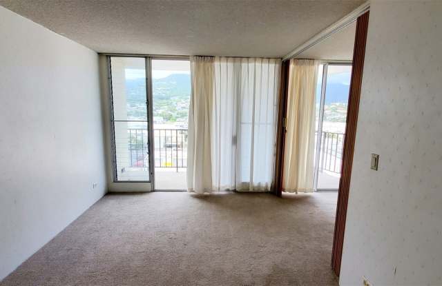 2121 Algaroba Street photos photos