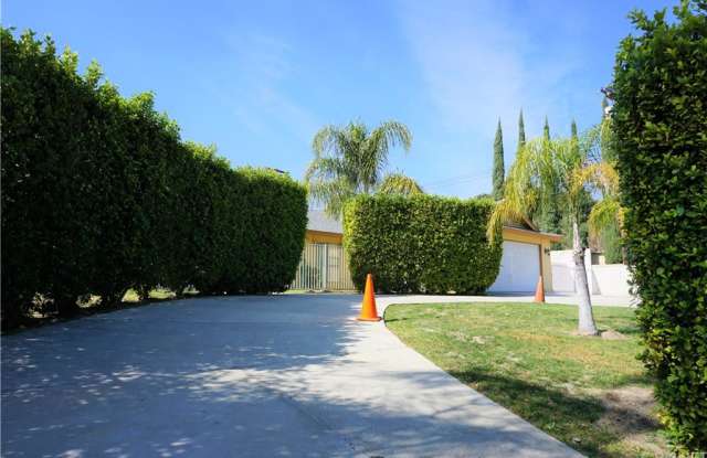 11439 Encino Avenue Gallery 3