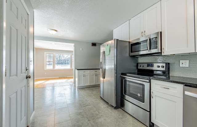 179 Grandview Avenue W Gallery 2