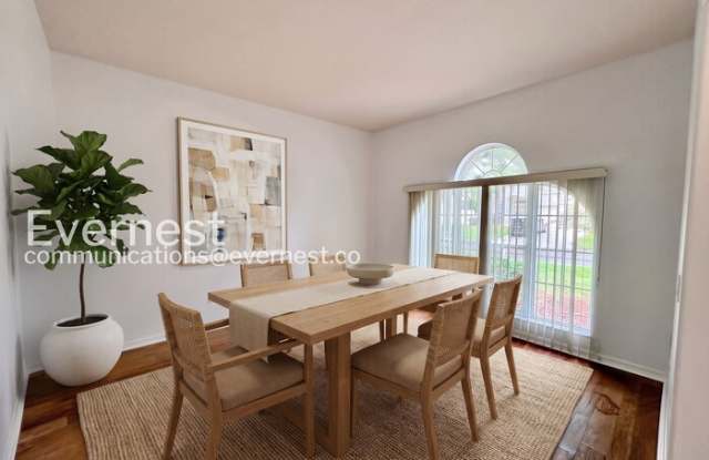 2307 Twickingham Court Gallery 4