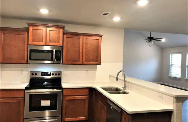 1302 Eagle Court Gallery 4