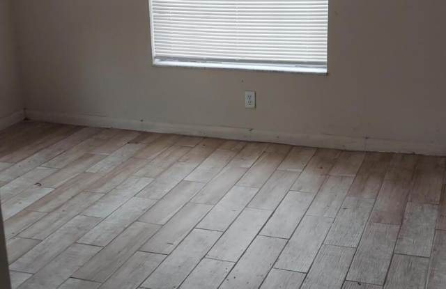 4221 NW 19TH Street NW Gallery 4