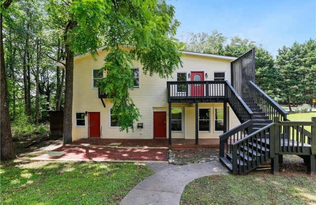 696 Elberta Drive - 696 Elberta Drive, Cobb County, GA 30066