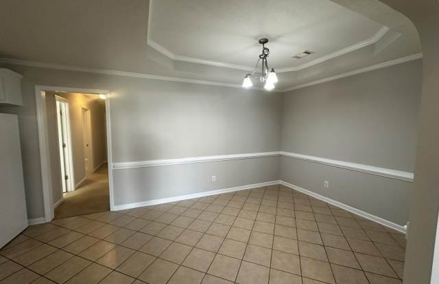 826 Whispering Willow Court Gallery 3