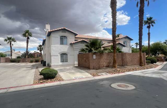 3 bedrom 2.5 bath Gated Community Townhome with community  Pool, Spa & Private Garage photos photos