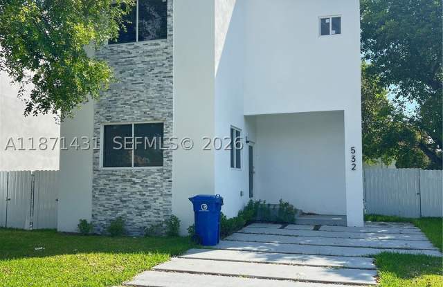 532 NW 17th Ave photos photos