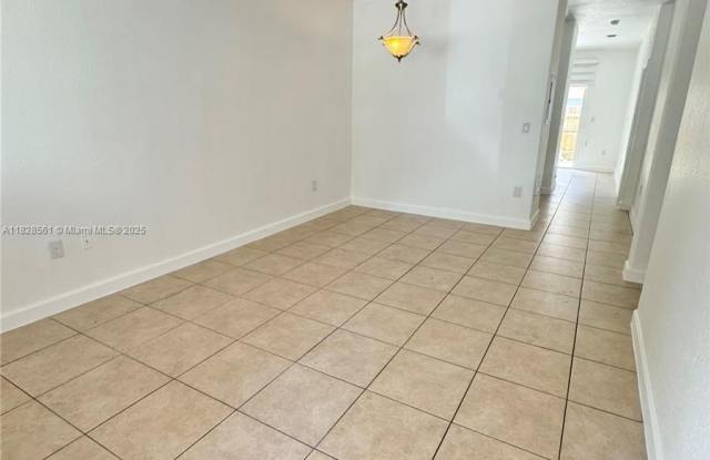 2711 SE 16th Ave photos photos