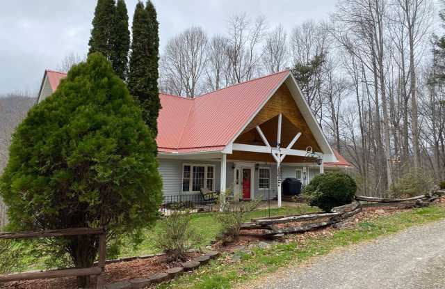 Black Mountain - Home Apartment, North Fork Rd, Utilities included photos photos