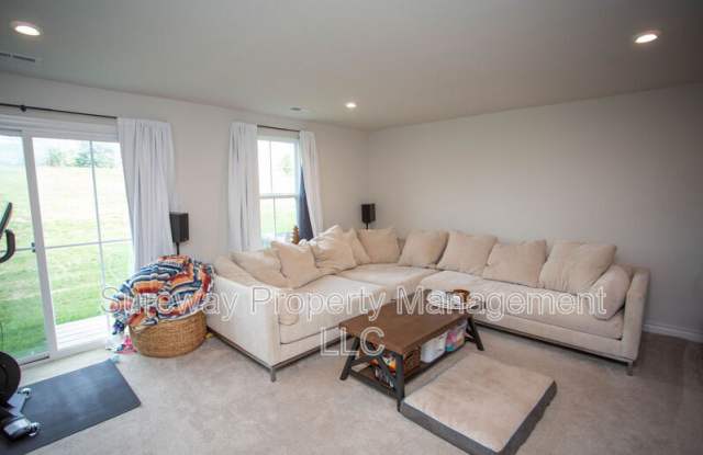 52 Hamilton Ct Gallery 3