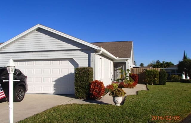610 Ironwood Circle - 610 Ironwood Circle, Venice, FL 34292