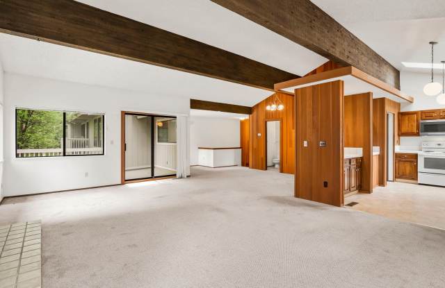 Incline Village: Condo - 3 Bedrooms, 2.5 Bathrooms, Garage, Walk to Lake / Hyatt / Restaurants / Shops photos photos
