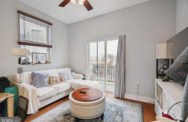 1818 CHRISTIAN Street unit: 3 photos photos