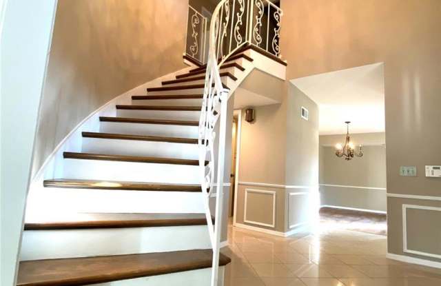 54 Morwood Lane Gallery 2