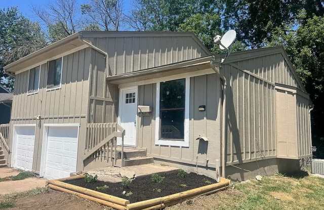 8456/58 Lane Drive - 8456 - 8456 Lane Drive, Raytown, MO 64138