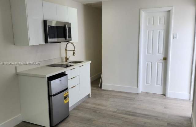2870 SW 26th St photos photos