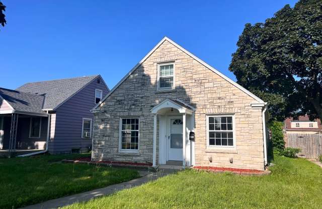 3 Bedroom 1 Bathroom Single Family Available Gallery 3