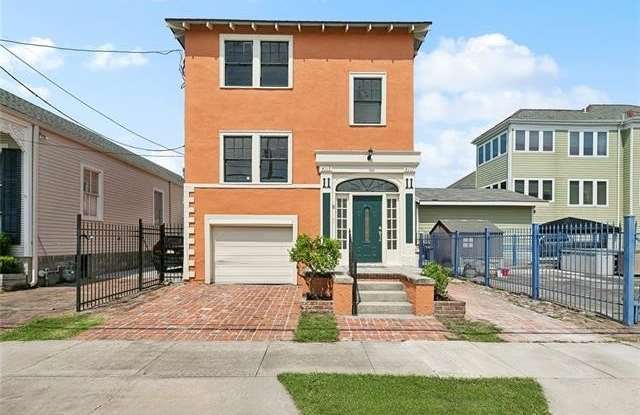 4117 S SARATOGA Street photos photos