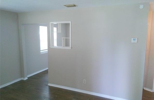 2857 25TH AVENUE N Gallery 4