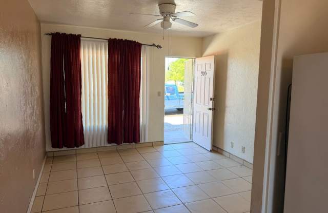 Cute 1 Bedroom Unit Centrally Located in Yuma Gallery 4