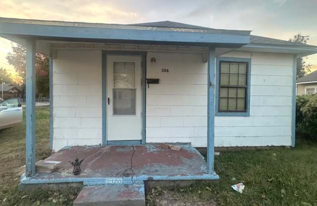 306 North 22nd Street - 306 North 22nd Street, Enid, OK 73701