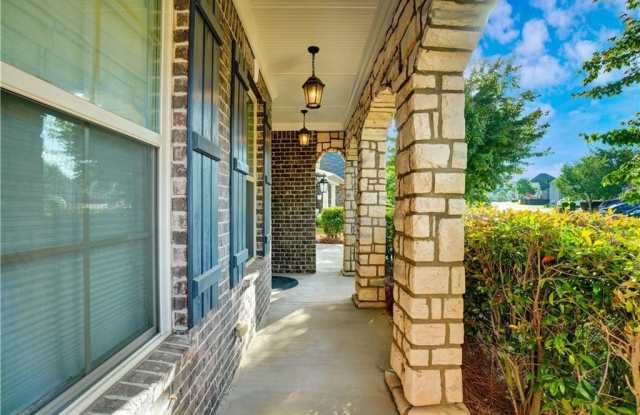 633 Leland Parkway Gallery 3