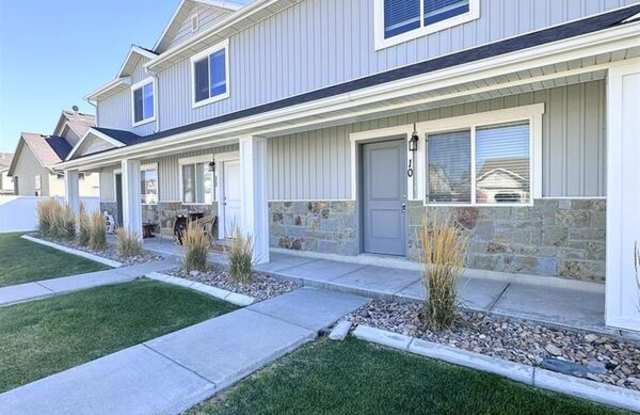 482 N 2650 W photos photos