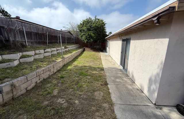 1561 Olive Ave photos photos