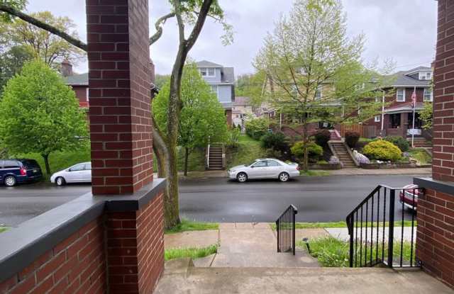 MODERN 5 BEDROOM IN THE HEART OF MORNINGSIDE! FLEXIBLE AVAILABILITY!! Gallery 3