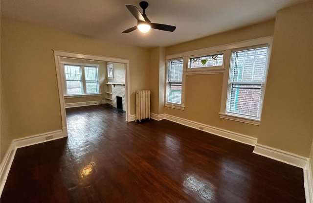 6028 Pershing Avenue Gallery 4