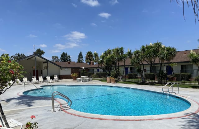 Orangewood Garden Apartments Gallery 4