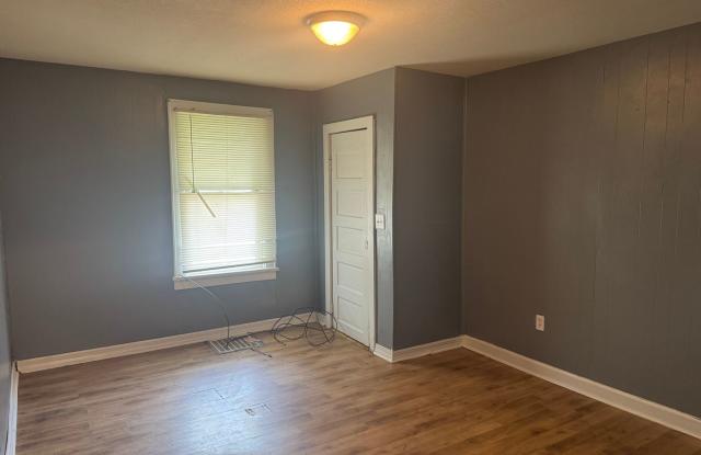 1717 Center St. St. Joseph, MO 64503 Gallery 4