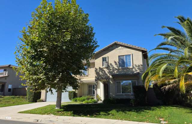 Available 5 bedroom, 3 bath house in Winchester. photos photos