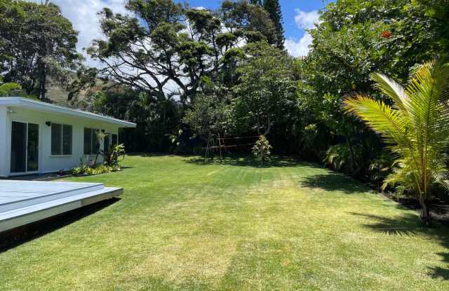 Available For The Holidays - Newly Updated - Fully Furnished Lanikai Beach Oasis — 3BR/2BA Home Gallery 4