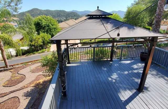 268 Lake Sherwood Drive Gallery 3