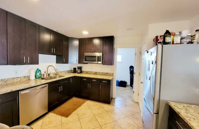 Aug. 2026 Pre-Lease Spacious 5-Bedroom Home in Desirable South Boulder Neighborhood - 100 South 31st Street, Boulder, CO 80305