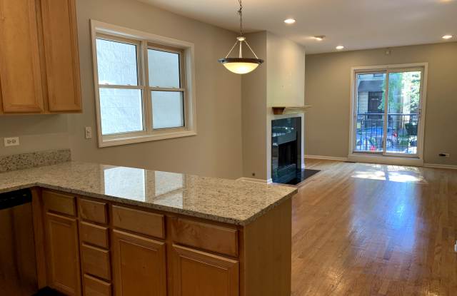 1241 North Maplewood Avenue photos photos