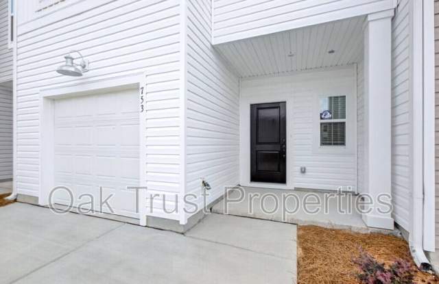 753 Ridgley Drive Gallery 4
