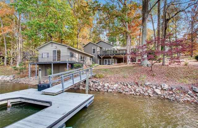7112 Beargrass Road Gallery 2