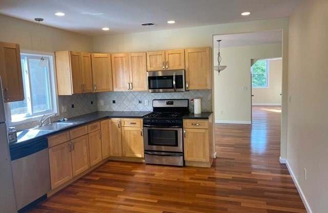 79  Washington Place - 79 Washington Place, East Rutherford, NJ 07073