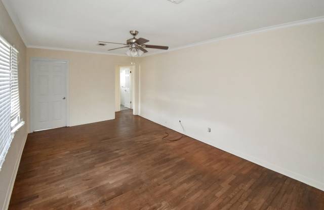 680 S 3rd St. Gallery 2