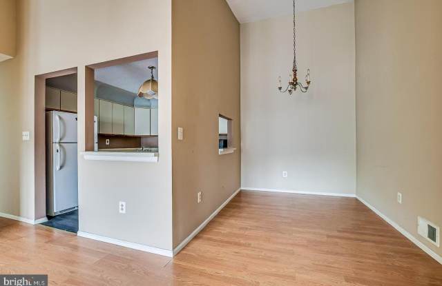 24 CHAMBERLIN Court Gallery 2