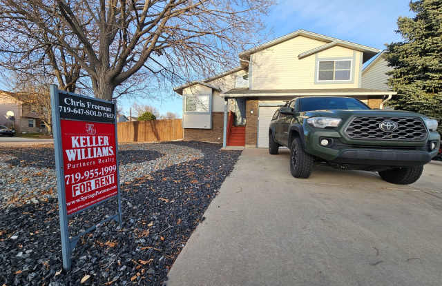 3 Bed 2 Bath In Fountain Valley Ranch!! photos photos