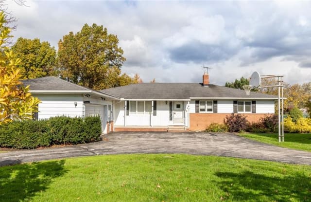 24761 Maidstone Ln - 24761 Maidstone Lane, Beachwood, OH 44122